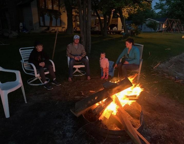 Cozy Home Lake Huron With Loft 2 Bedroom 1 Bathroom Au Gres Екстериор снимка