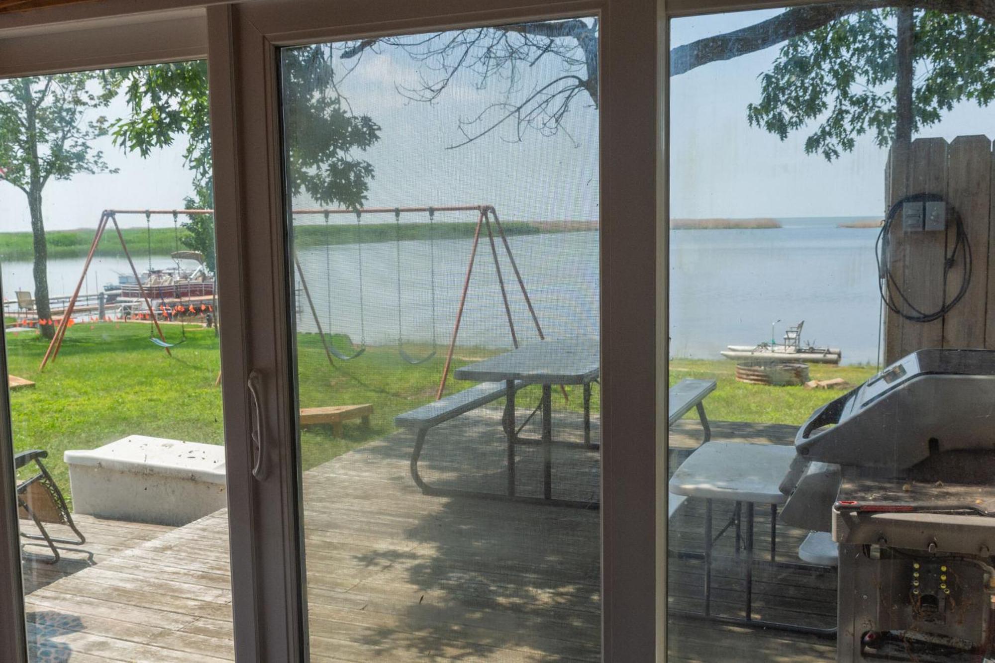 Cozy Home Lake Huron With Loft 2 Bedroom 1 Bathroom Au Gres Екстериор снимка