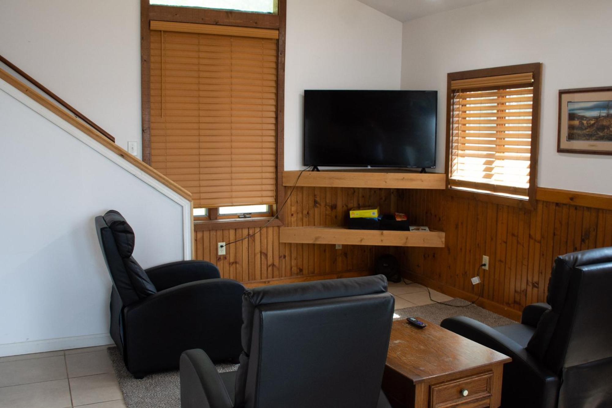 Cozy Home Lake Huron With Loft 2 Bedroom 1 Bathroom Au Gres Стая снимка